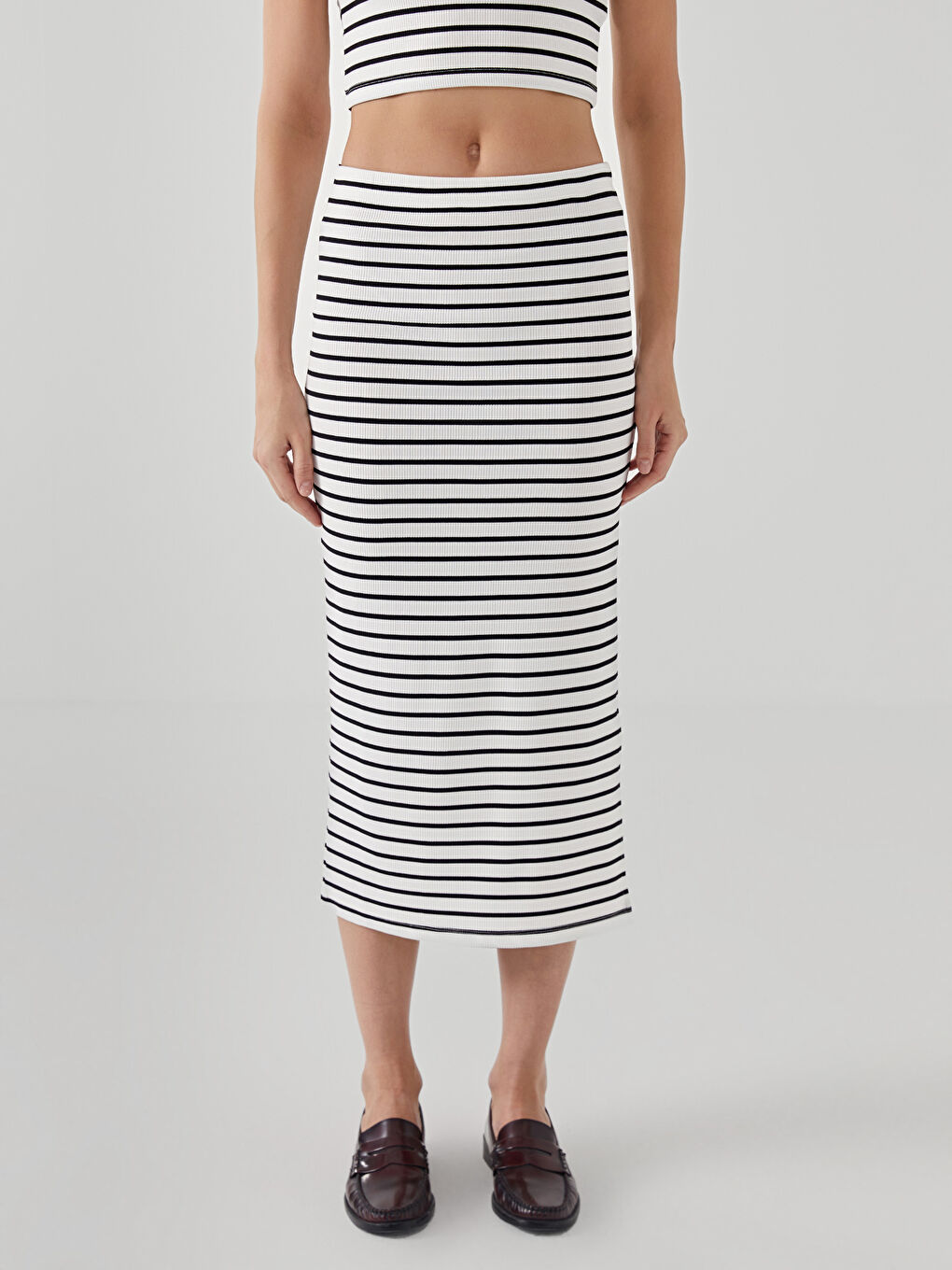 Beyaz Standart Fit Çizgili Kadın Etek-1