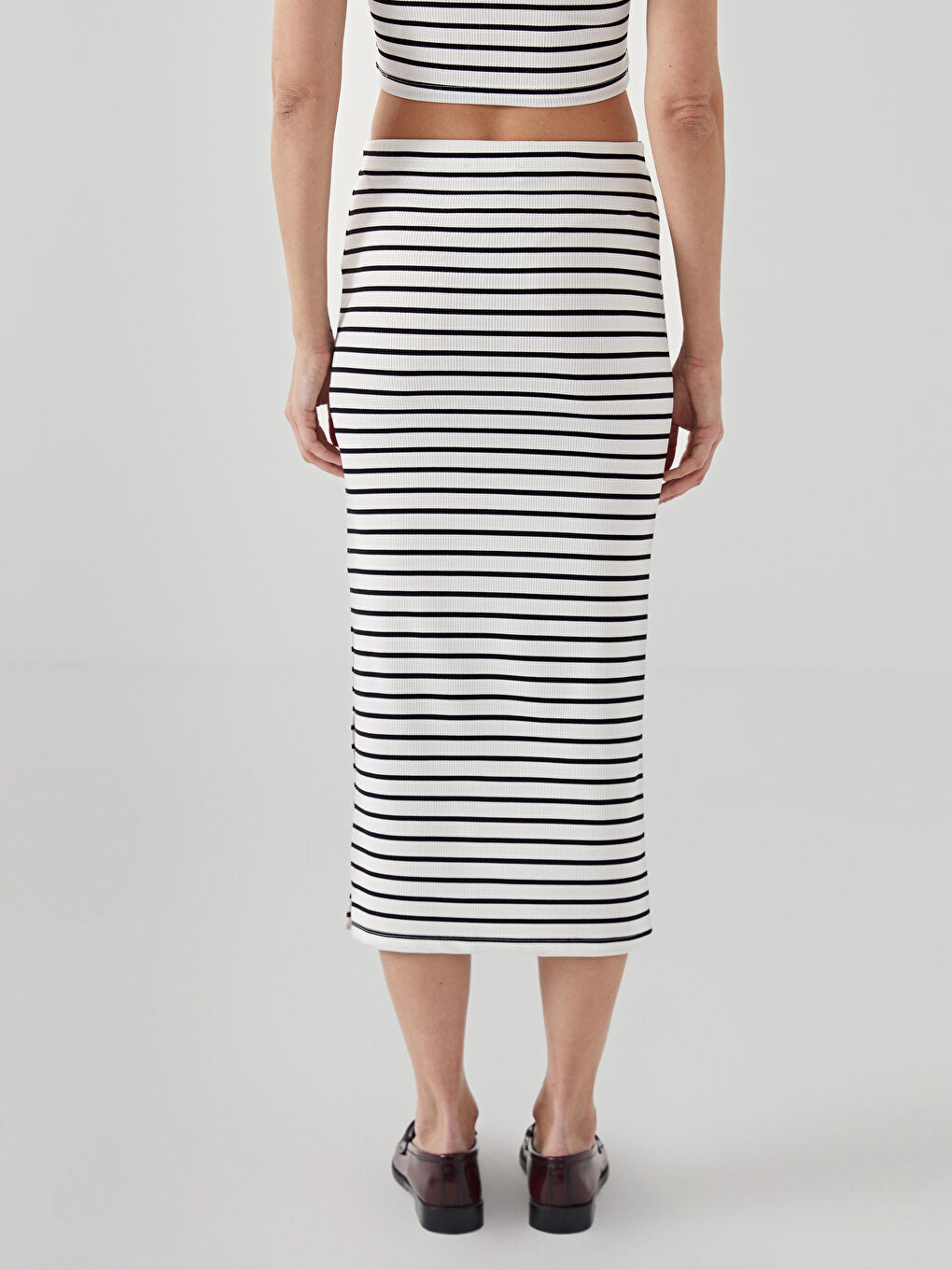 Beyaz Standart Fit Çizgili Kadın Etek-3