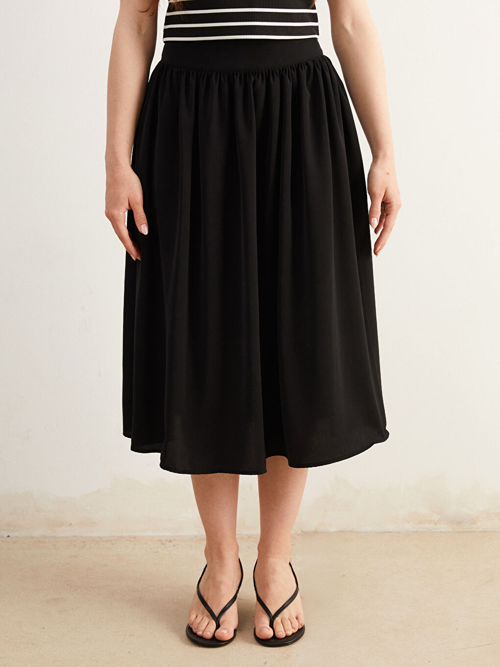 Siyah Petite Beli Fermuarlı Kadın Etek-1