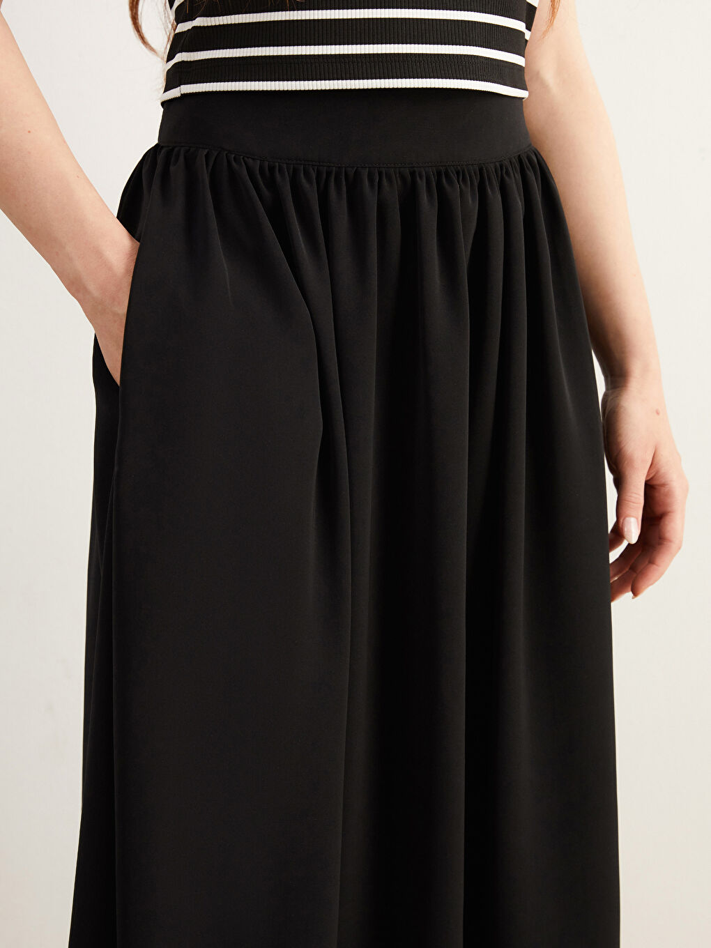 Siyah Petite Beli Fermuarlı Kadın Etek-2