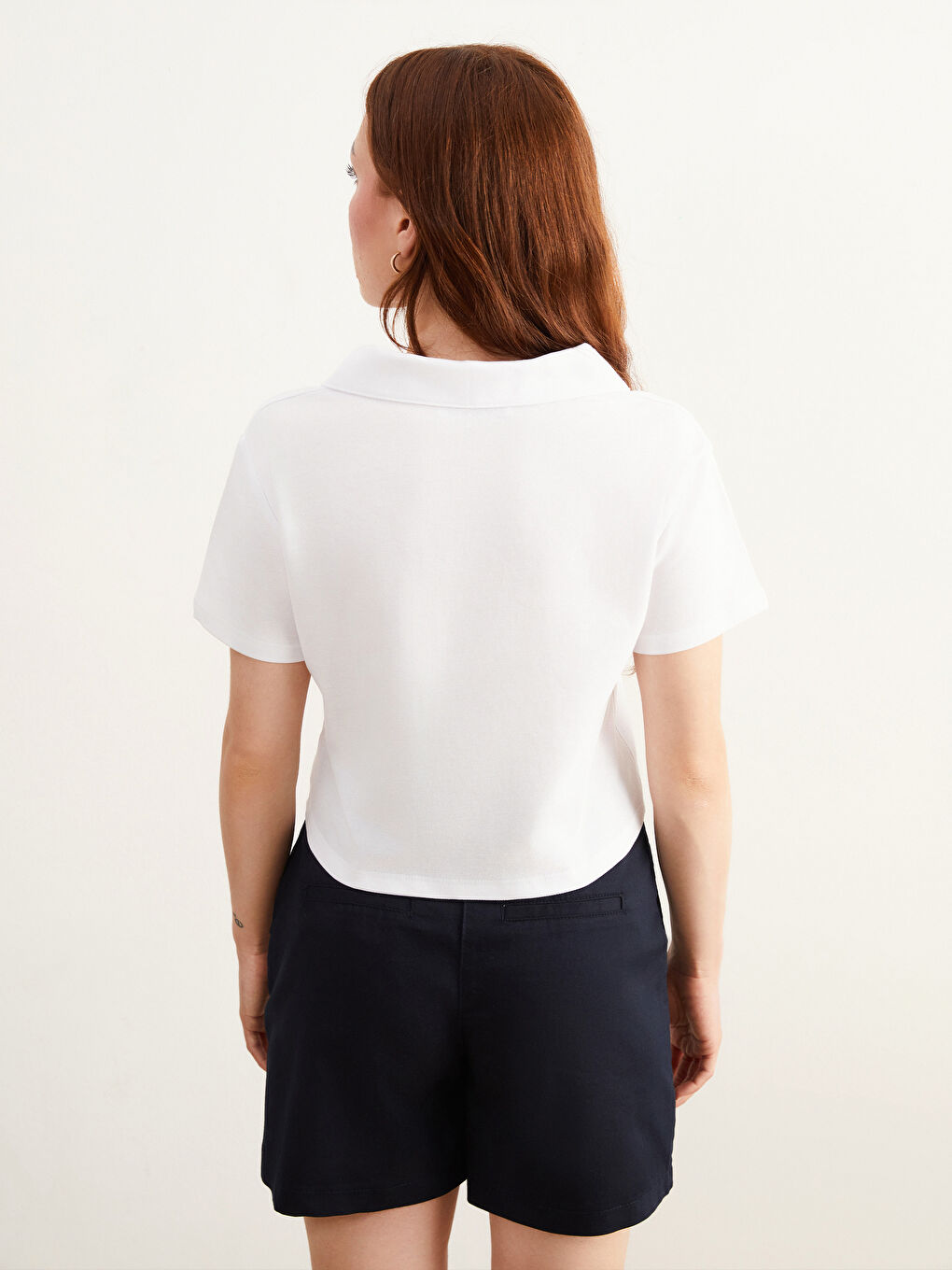 Beyaz Petite Polo Yaka Kadın Tişört-3