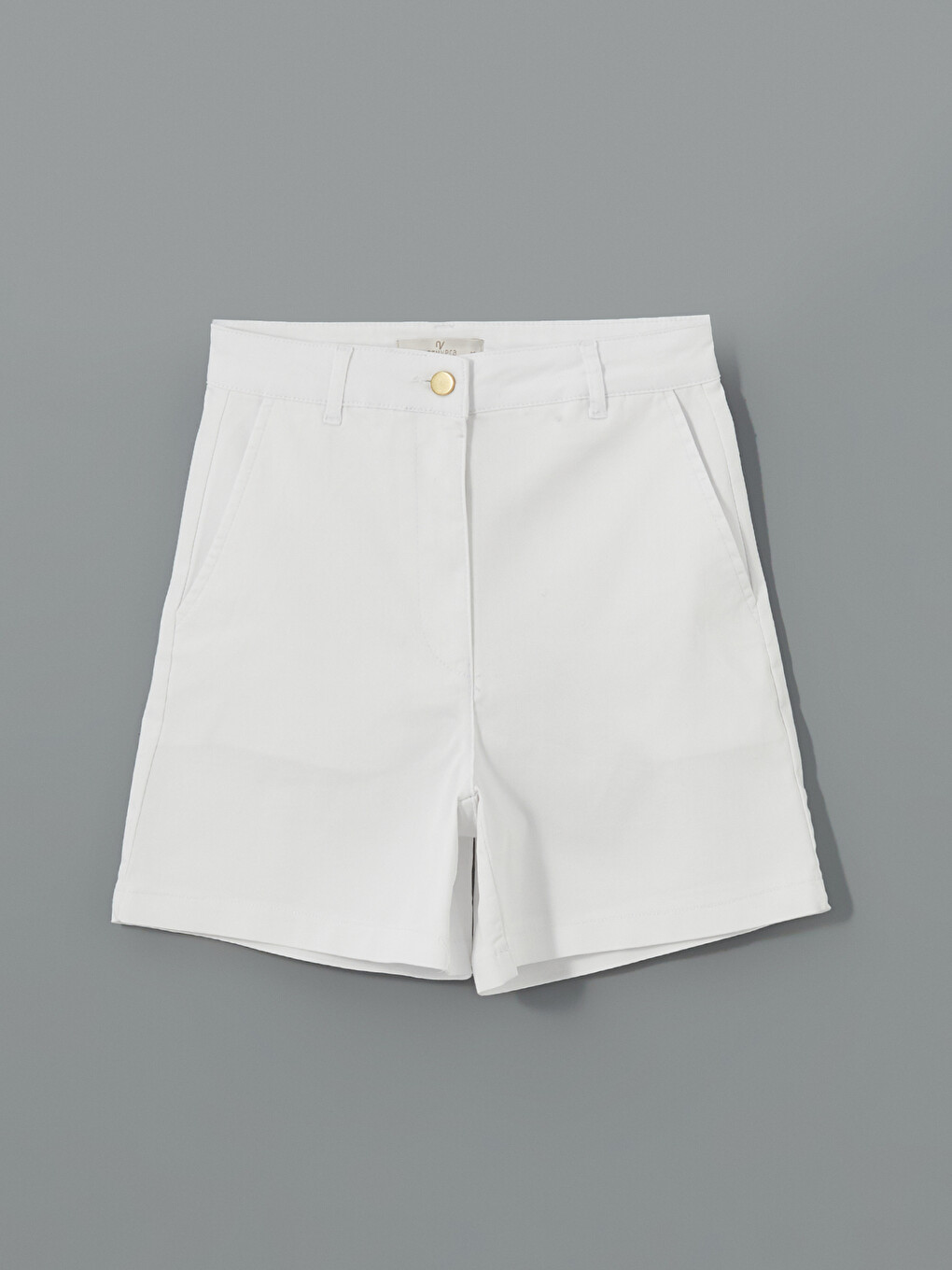 Beyaz Petite Standart Fit Gabardin Kadın Şort