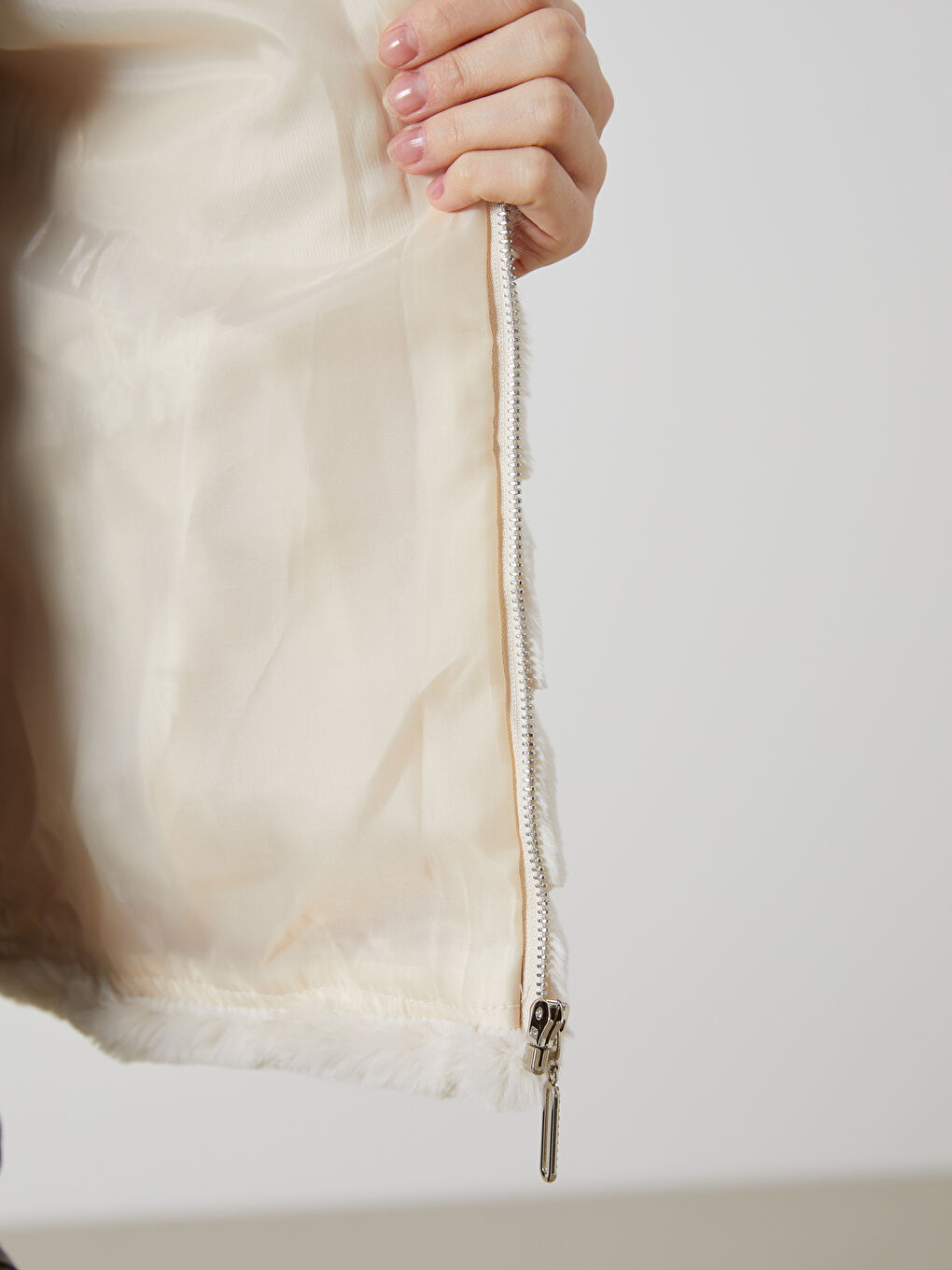 Hooded Women's Plush Coat-3