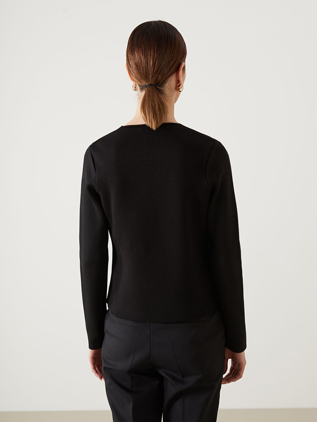 Siyah V Yaka Kadın Triko Hırka-3