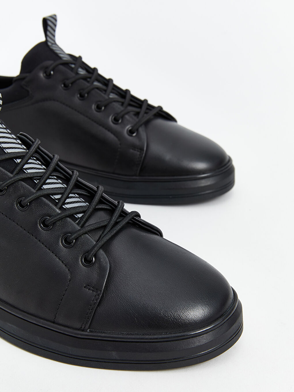 Siyah Hakiki Deri Bağcıklı Erkek Spor Ayakkabı-2