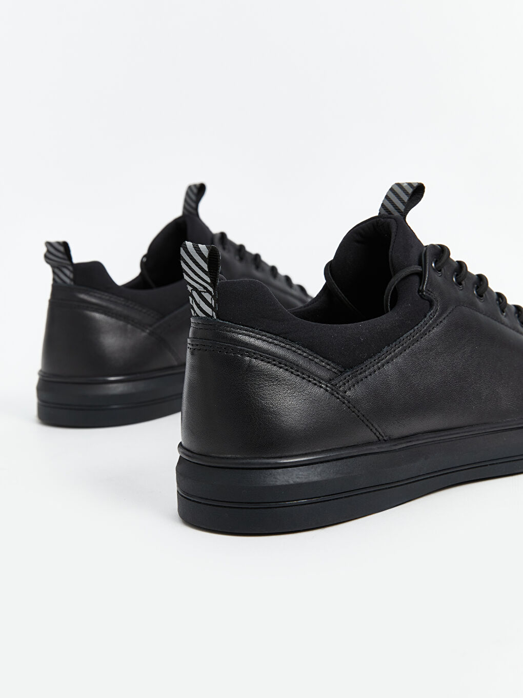 Siyah Hakiki Deri Bağcıklı Erkek Spor Ayakkabı-4