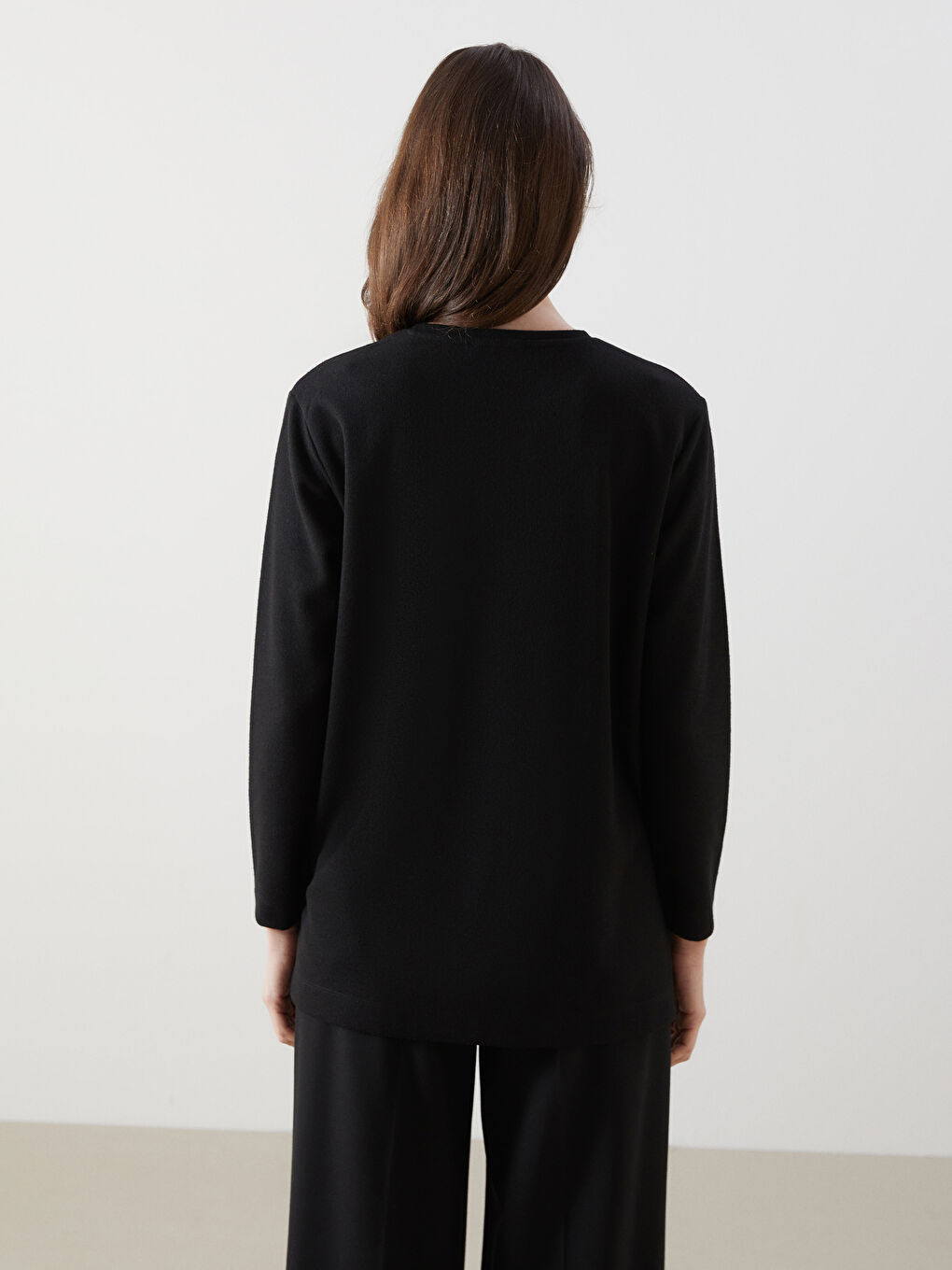 Siyah Bisiklet Yaka Düz Loose Diz Üstü Kadın Tunik-3