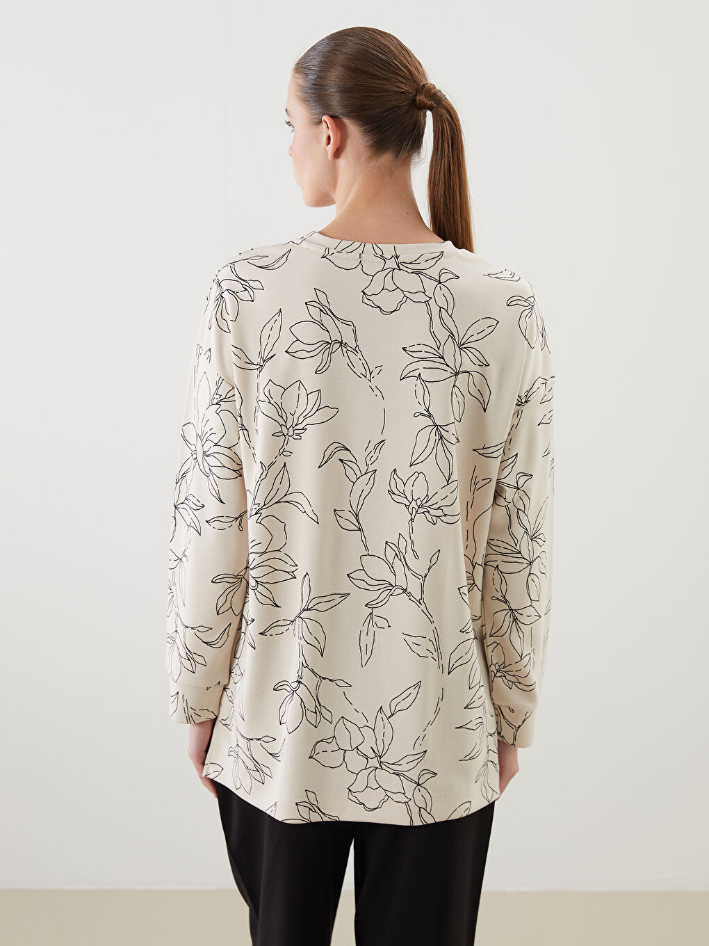 LCWAIKIKI Basic Bej Çiçekli Oversize Kadın Sweatshirt Tunik - 3