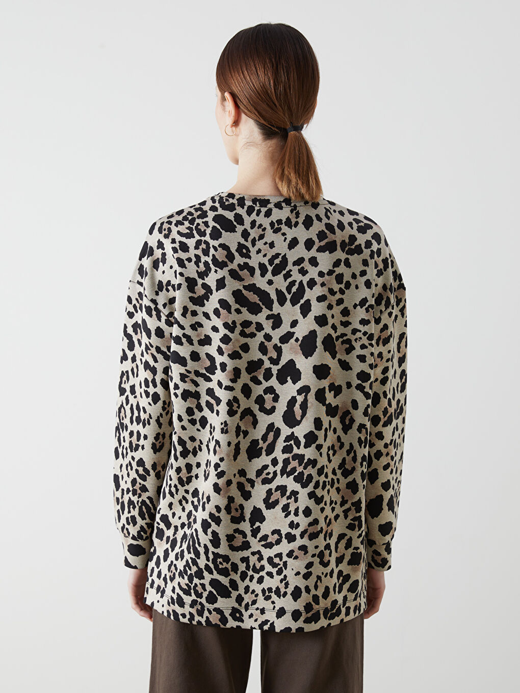 Bej Bisiklet Yaka Leopar Desenli Oversize Kadın Sweatshirt Tunik-3