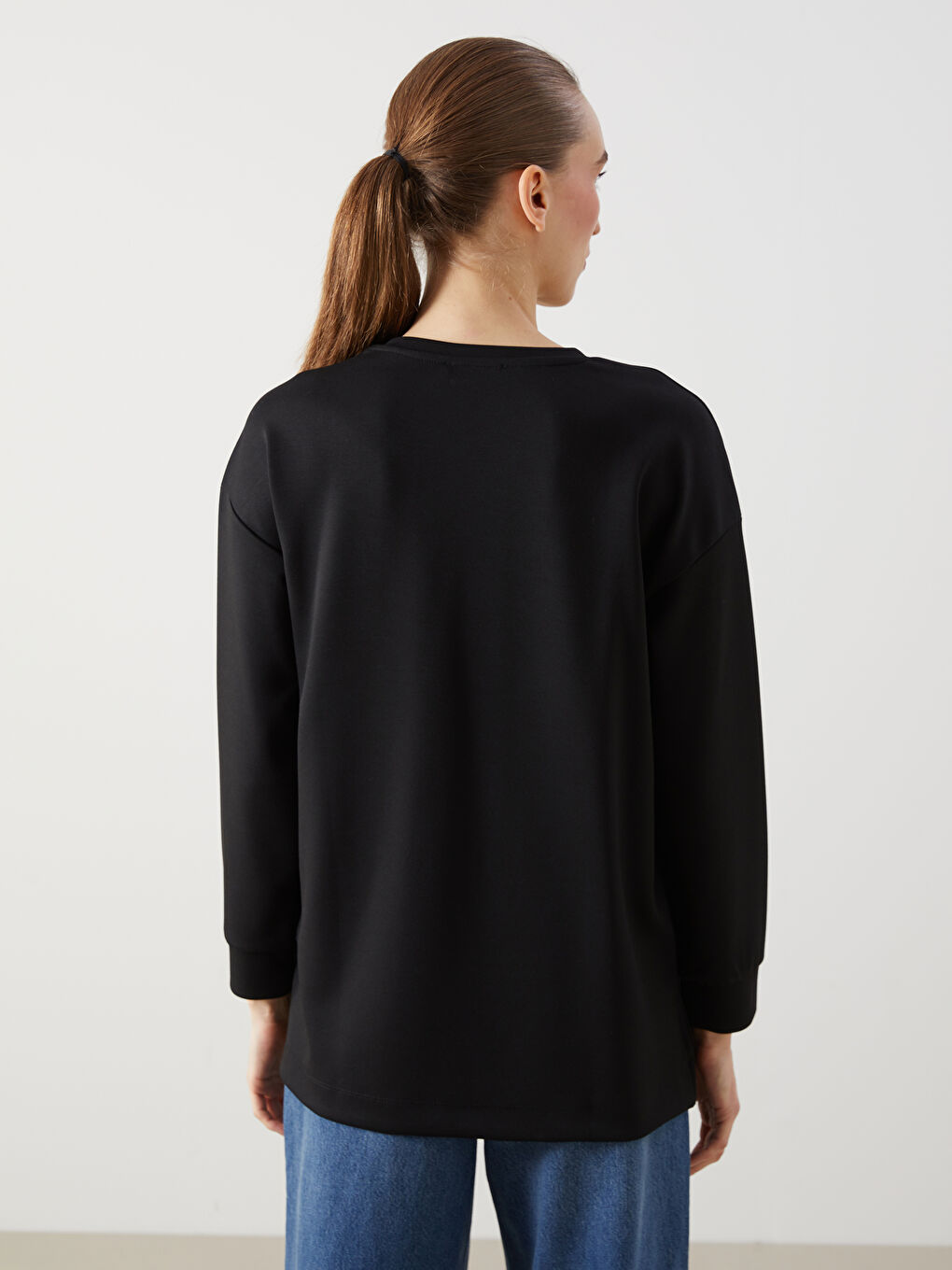 Siyah Bisiklet Yaka İşlemeli Oversize Kadın Sweatshirt Tunik-3