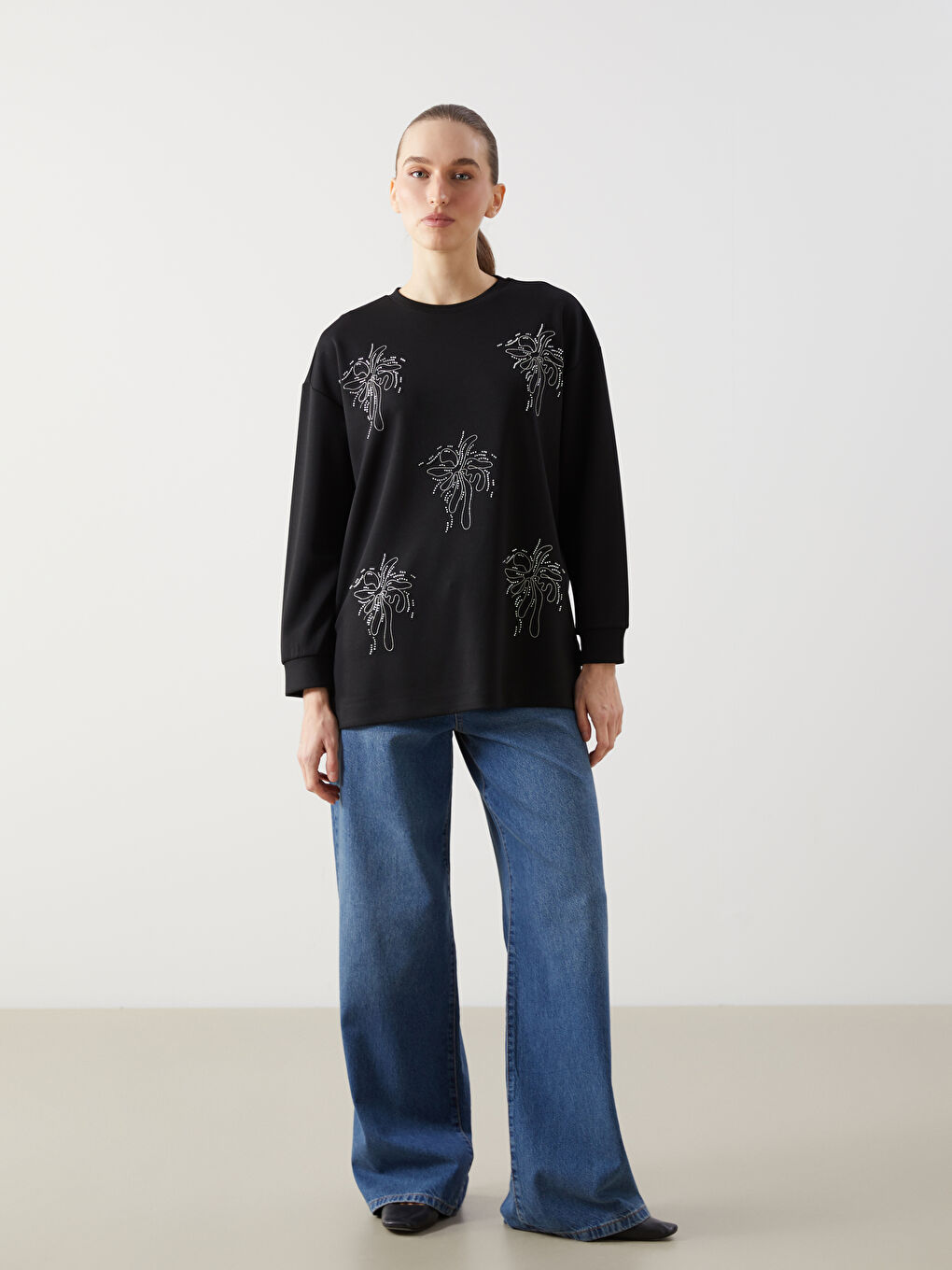 Siyah Bisiklet Yaka Taşlı Oversize Kadın Sweatshirt Tunik-1