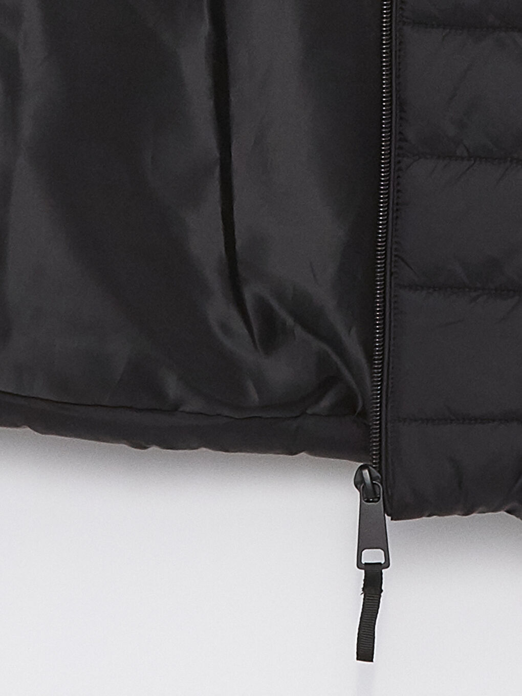 Siyah Kadın Kapüşonlu Düz Şişme Mont-13