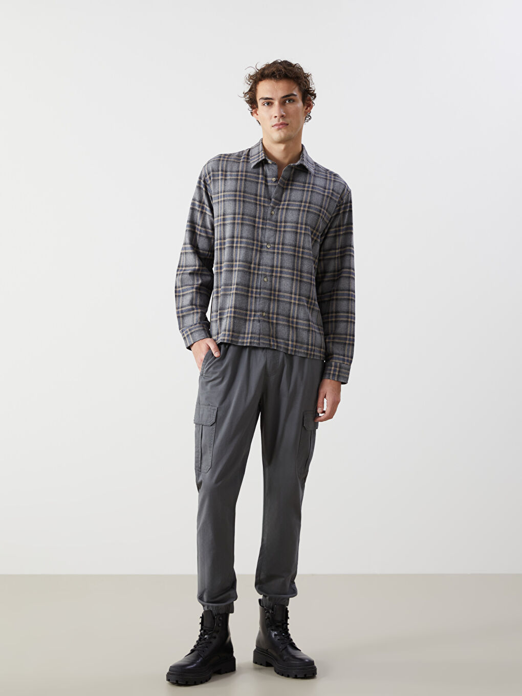 Gri Rahat Kalıp Uzun Kollu Ekose Erkek Gömlek-3