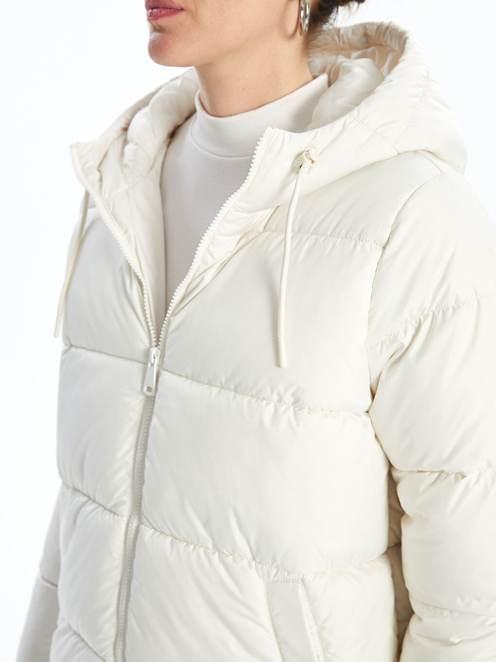 Ekru Kapüşonlu Kadın Şişme Mont-5