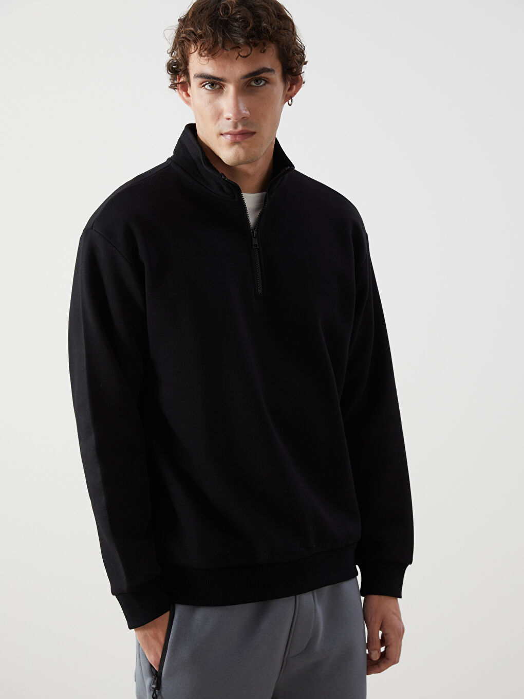 XSIDE Siyah Dik Yaka Uzun Kollu Kalın Erkek Sweatshirt