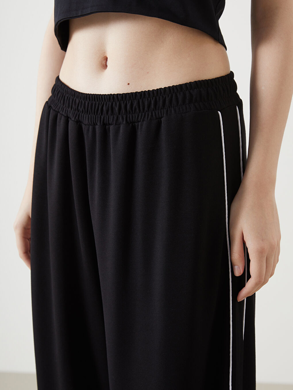 Siyah Beli Lastikli Kadın Eşofman Altı-2