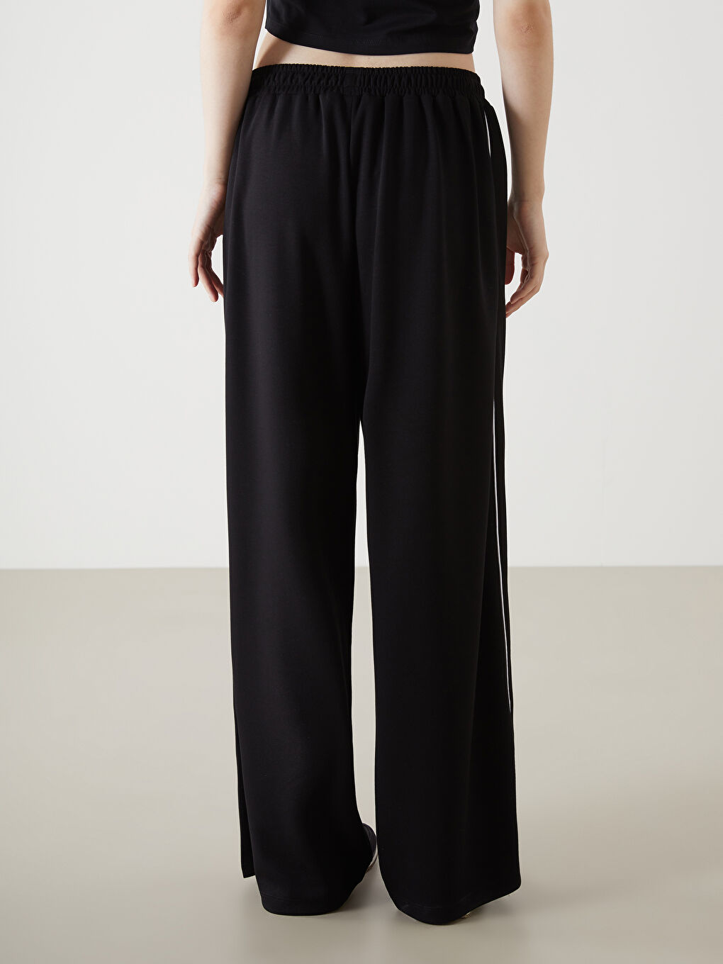 Siyah Beli Lastikli Kadın Eşofman Altı-3