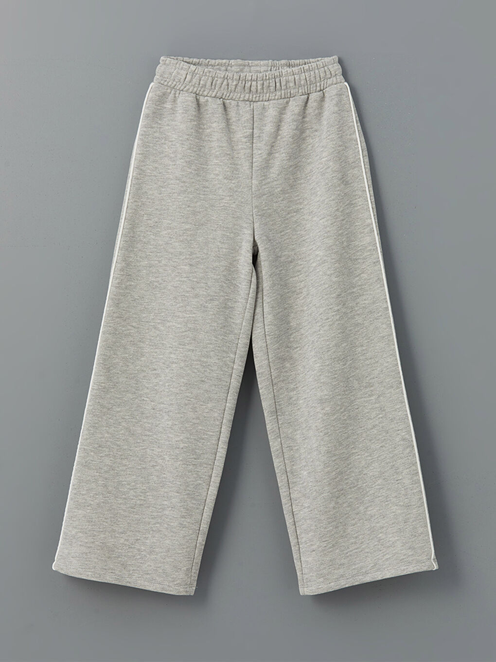 LCW Kids Collared Neck Tokyo Embroidered Girls' Thick Tracksuit Set -W4LT85Z4-CT3
