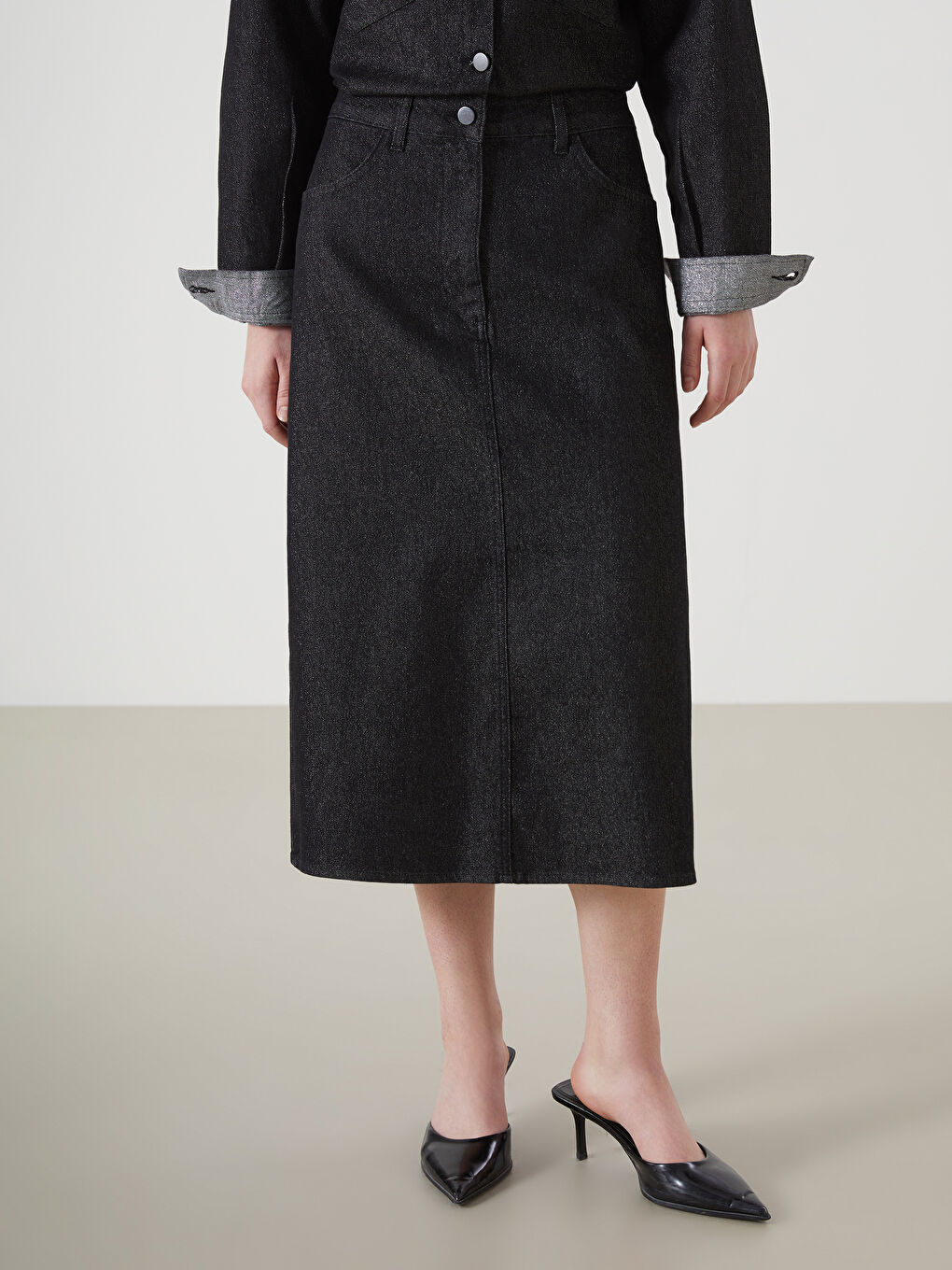 Siyah Standart Fit Kadın Jean Etek-1