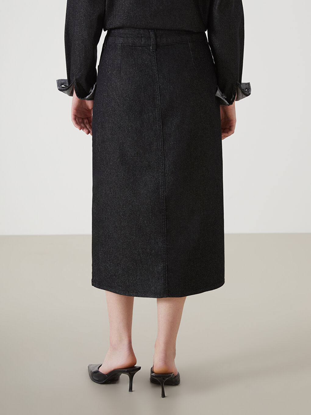 Siyah Standart Fit Kadın Jean Etek-3