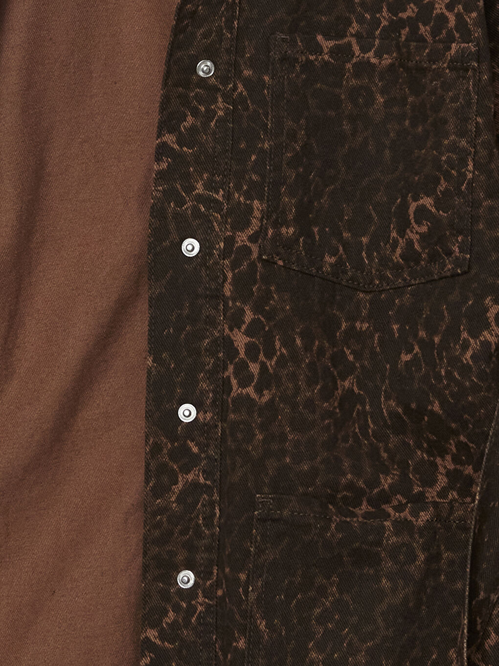 Kahverengi Gömlek Yaka Leopar Desenli Kadın Jean Ceket-5