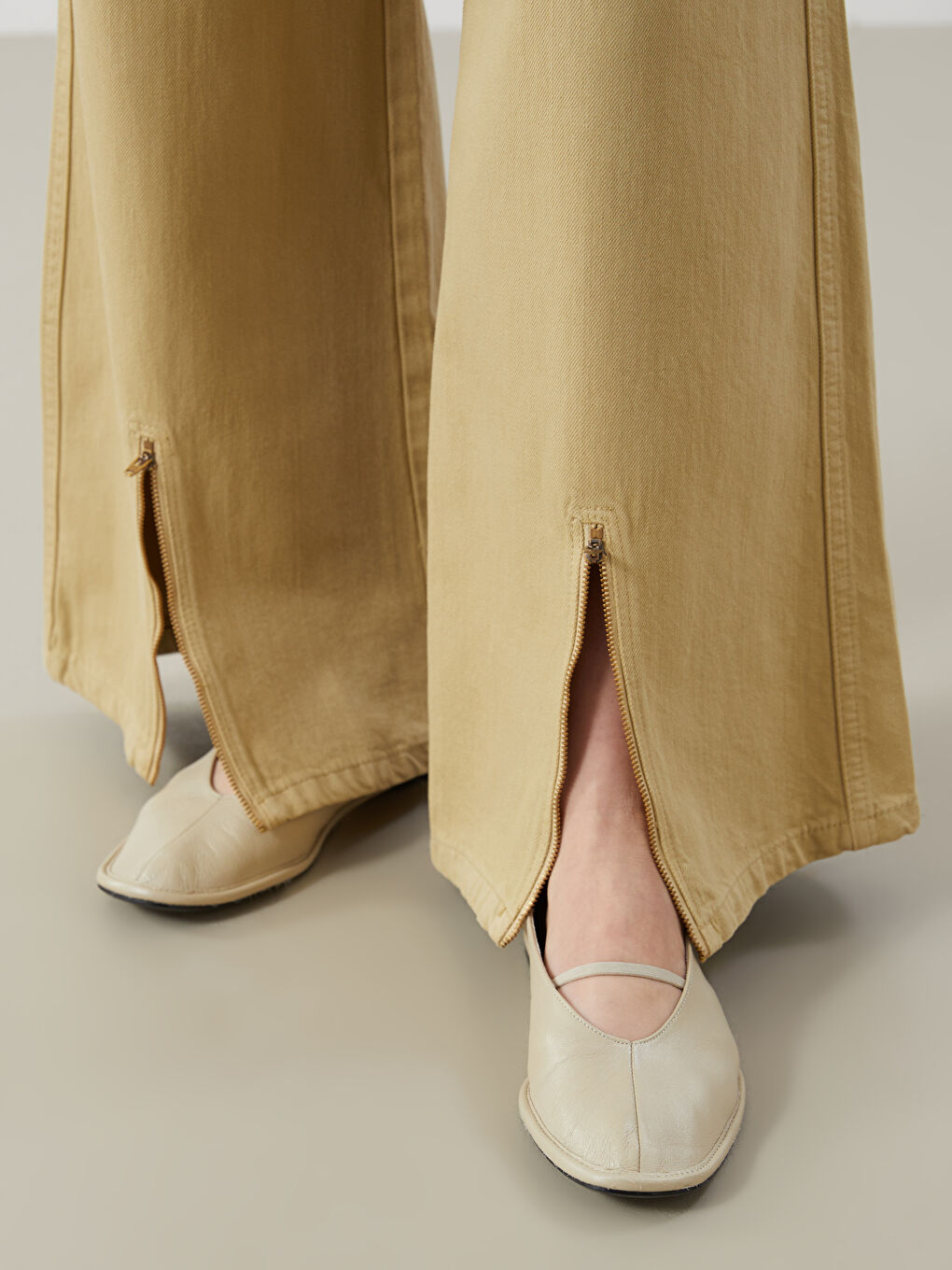 Regular Fit Wide Leg Women's Trousers-2