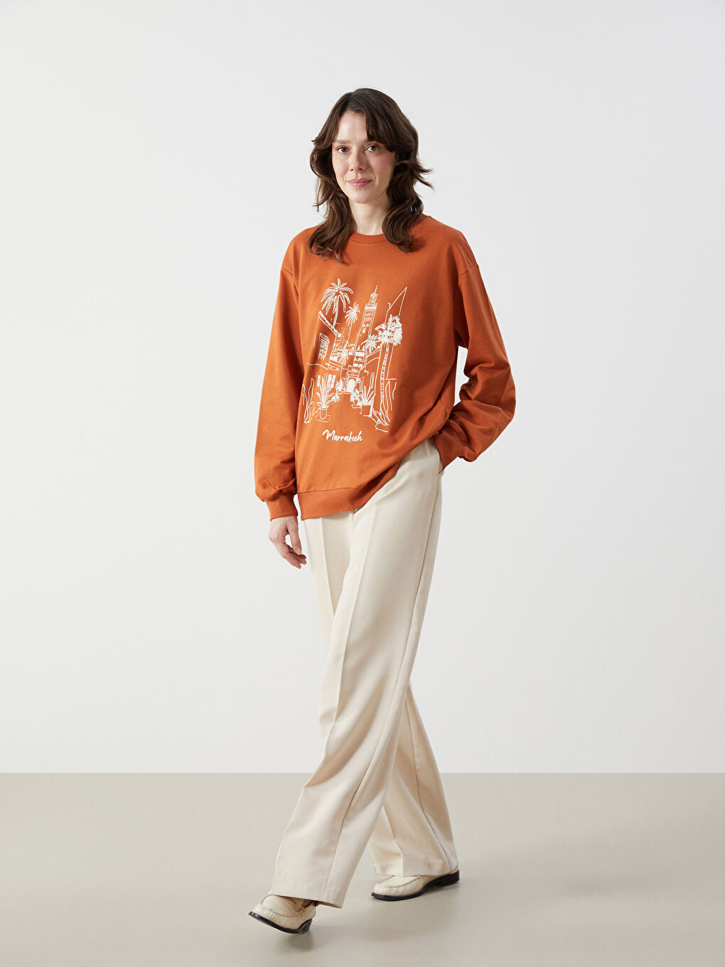 T-shirt Oversize Imprimé à Col Rond pour Femmes-1