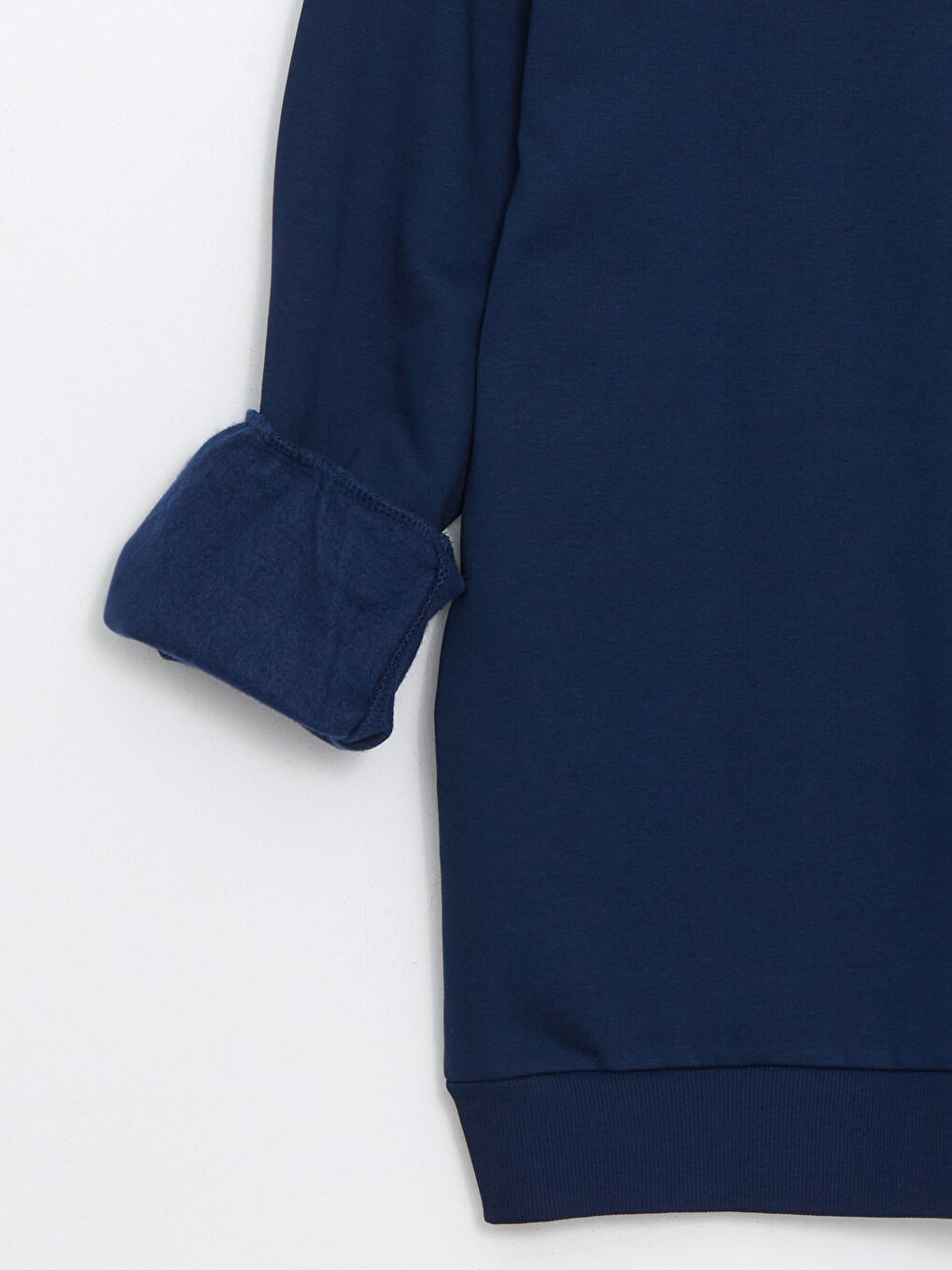 تيشيرت نسائي واسع الحجم مطبوع برقبة دائرية-5