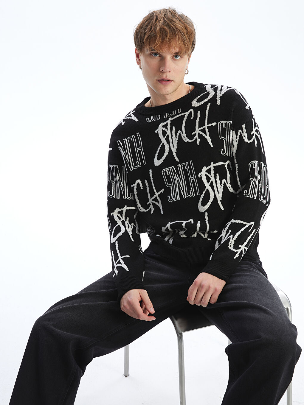 Siyah Bisiklet Yaka Uzun Kollu Baskılı Erkek Triko Kazak