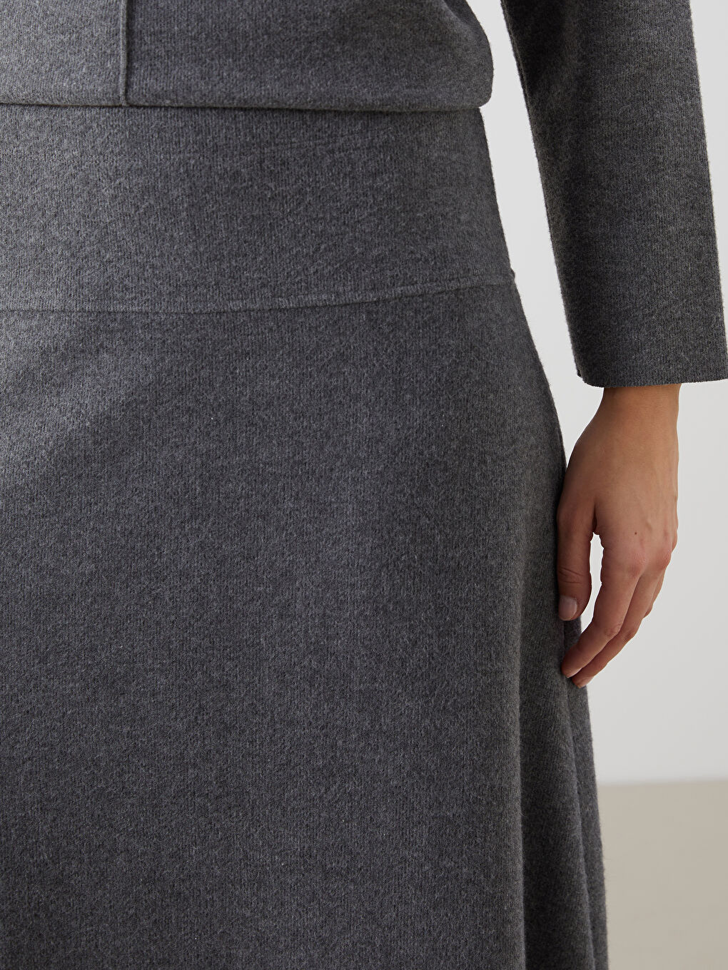 Antrasit Beli Lastikli Kadın Triko Etek-2