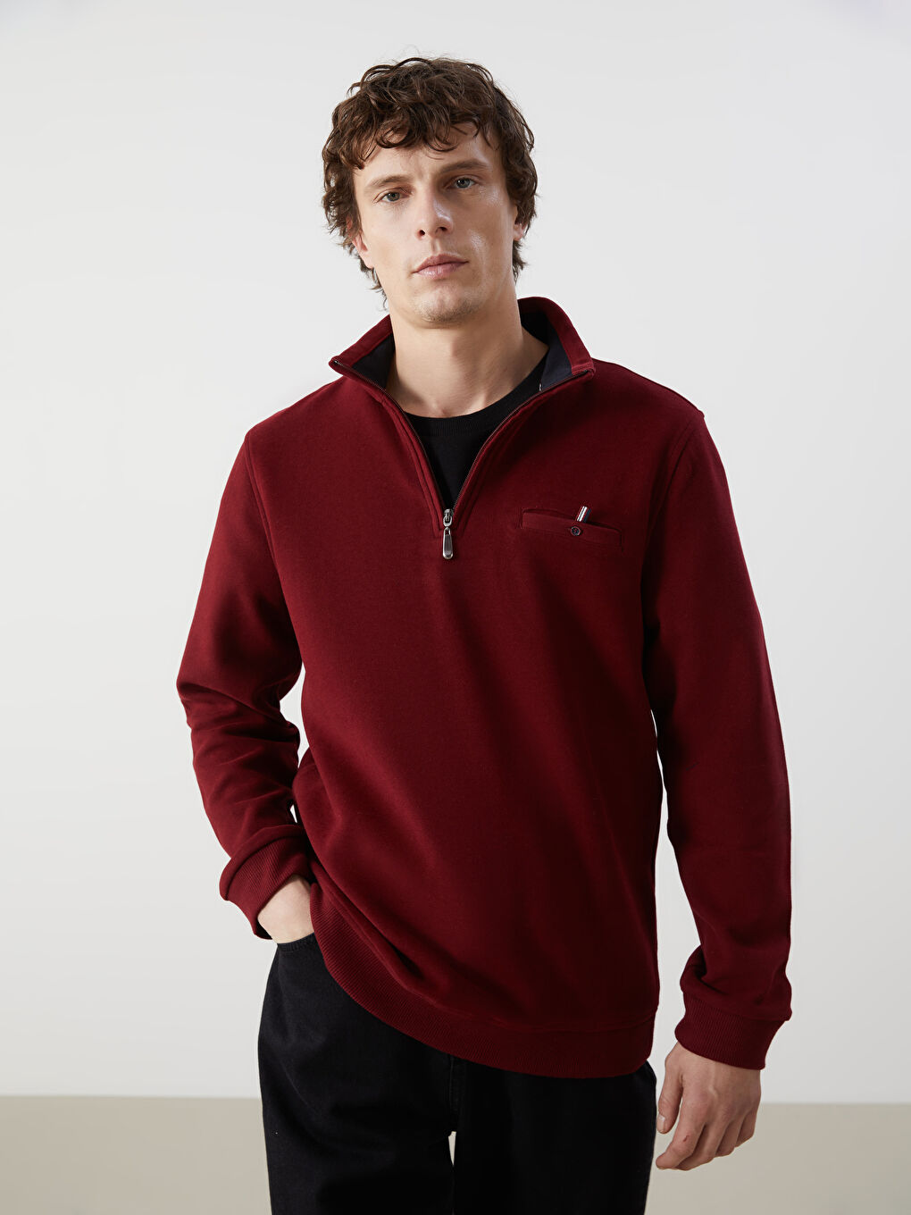 LCWAIKIKI Classic Bordo Dik Yaka Uzun Kollu Baskılı Erkek Sweatshirt