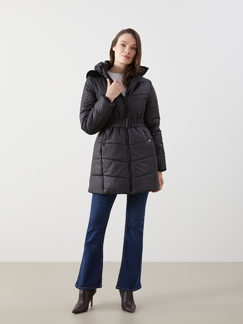 LCWAIKIKI Classic Hooded Women's Puffer Coat -W4M080Z8-CVL