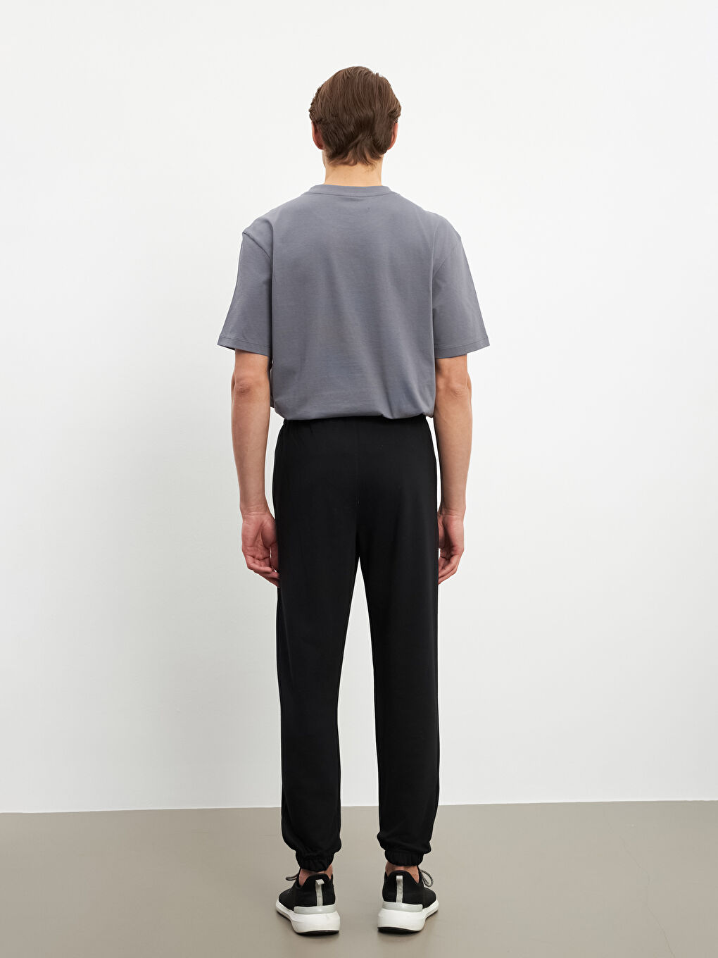 بنطال رياضي بمقاس عادي للرجال-3