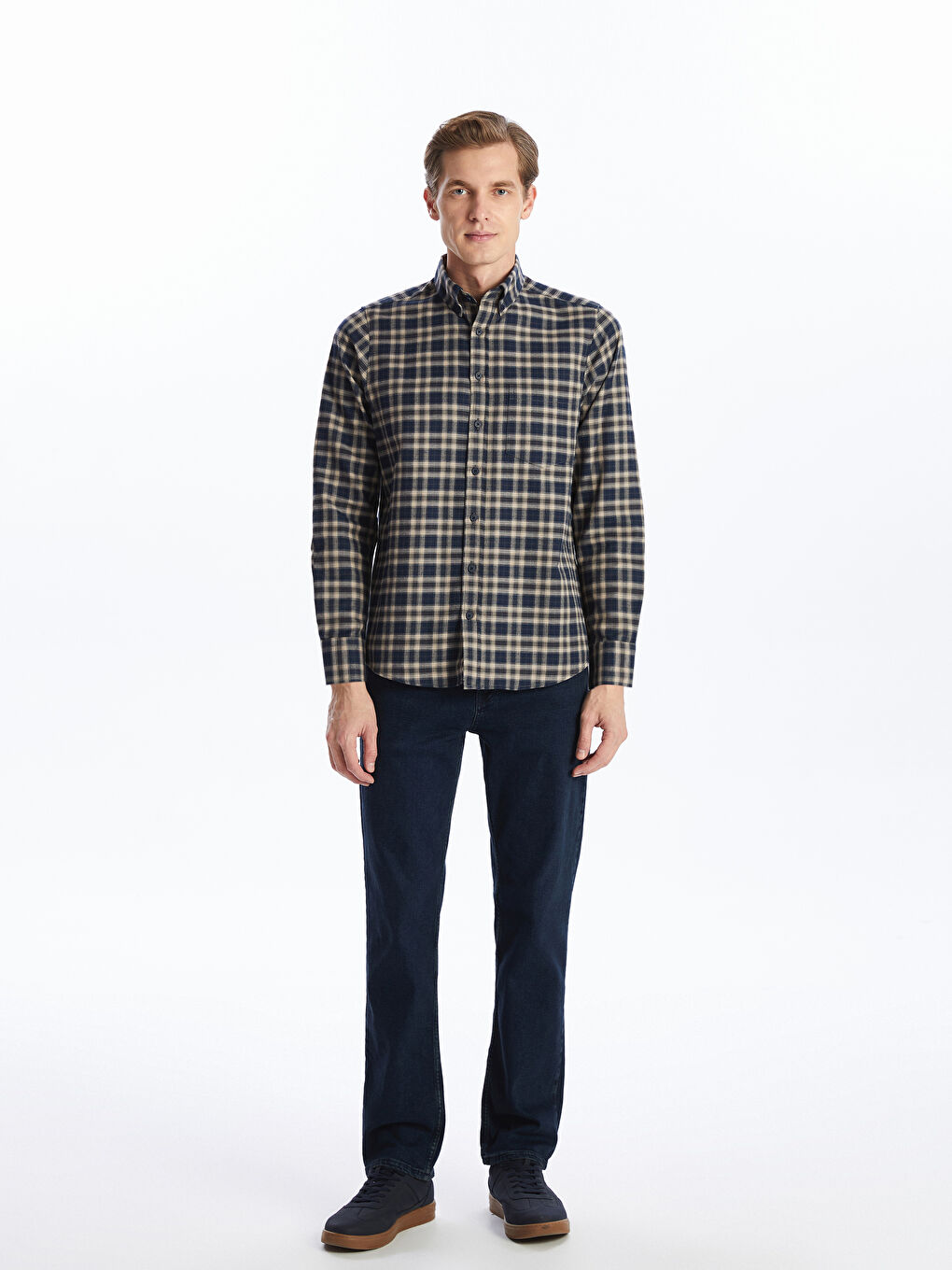 LCWAIKIKI Classic قميص رجال كم طويل كارو عادي غبردين -W59677Z8-LKQ