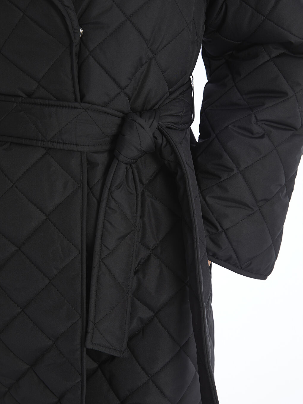 Siyah Ceket Yaka Kapitone Kadın Şişme Mont-6