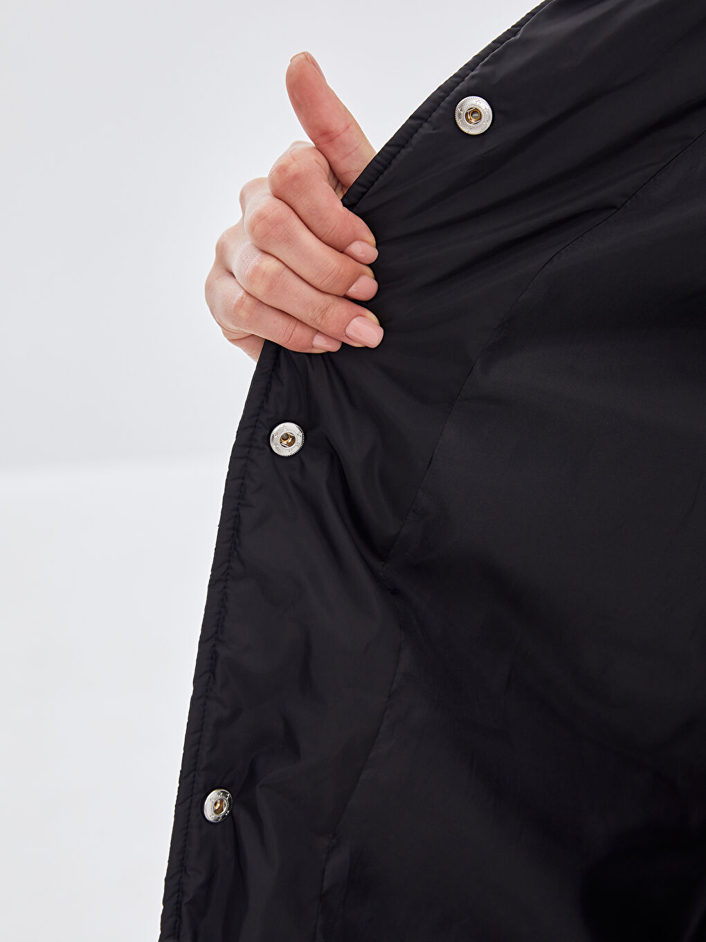 Стёганый пуховик с капюшоном для женщин-6