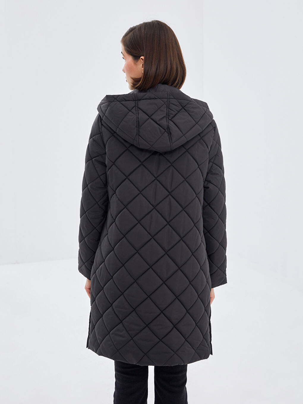 Стёганый пуховик с капюшоном для женщин-7
