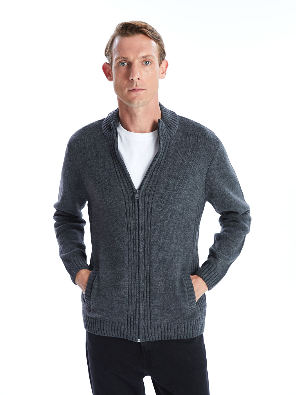 LCWAIKIKI Classic Regular Fit Funnel Neck Men's Knit Cardigan -W5AA60Z8-EEZ