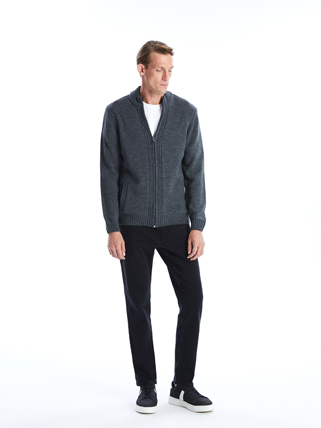 LCWAIKIKI Classic Regular Fit Funnel Neck Men's Knit Cardigan -W5AA60Z8-EEZ