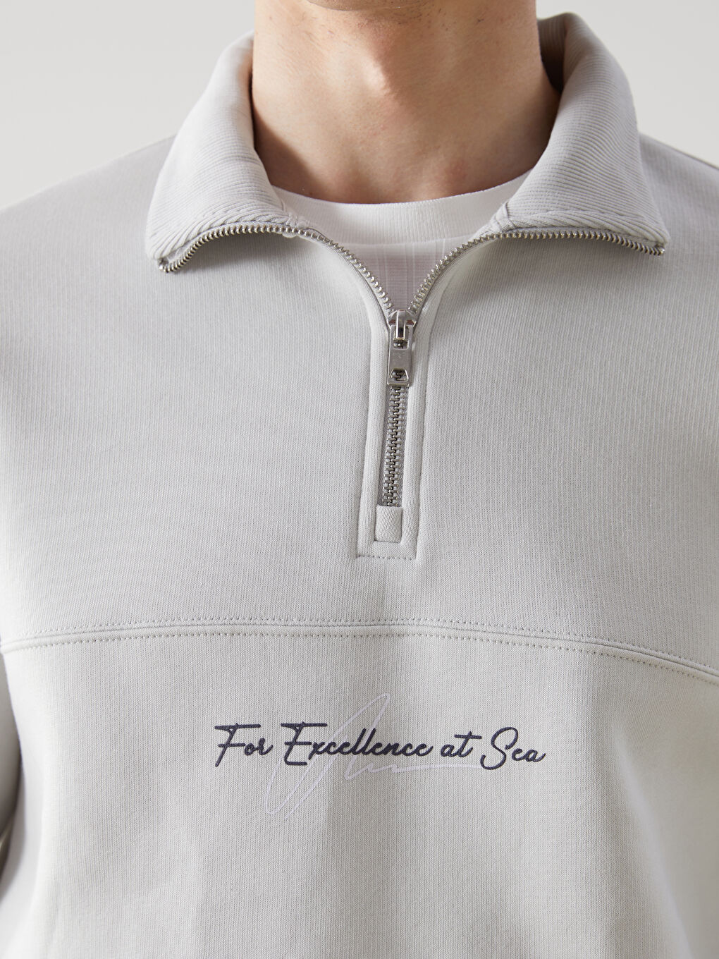 LCW Vision Bej Dik Yaka Uzun Kollu Baskılı Erkek Sweatshirt - 2