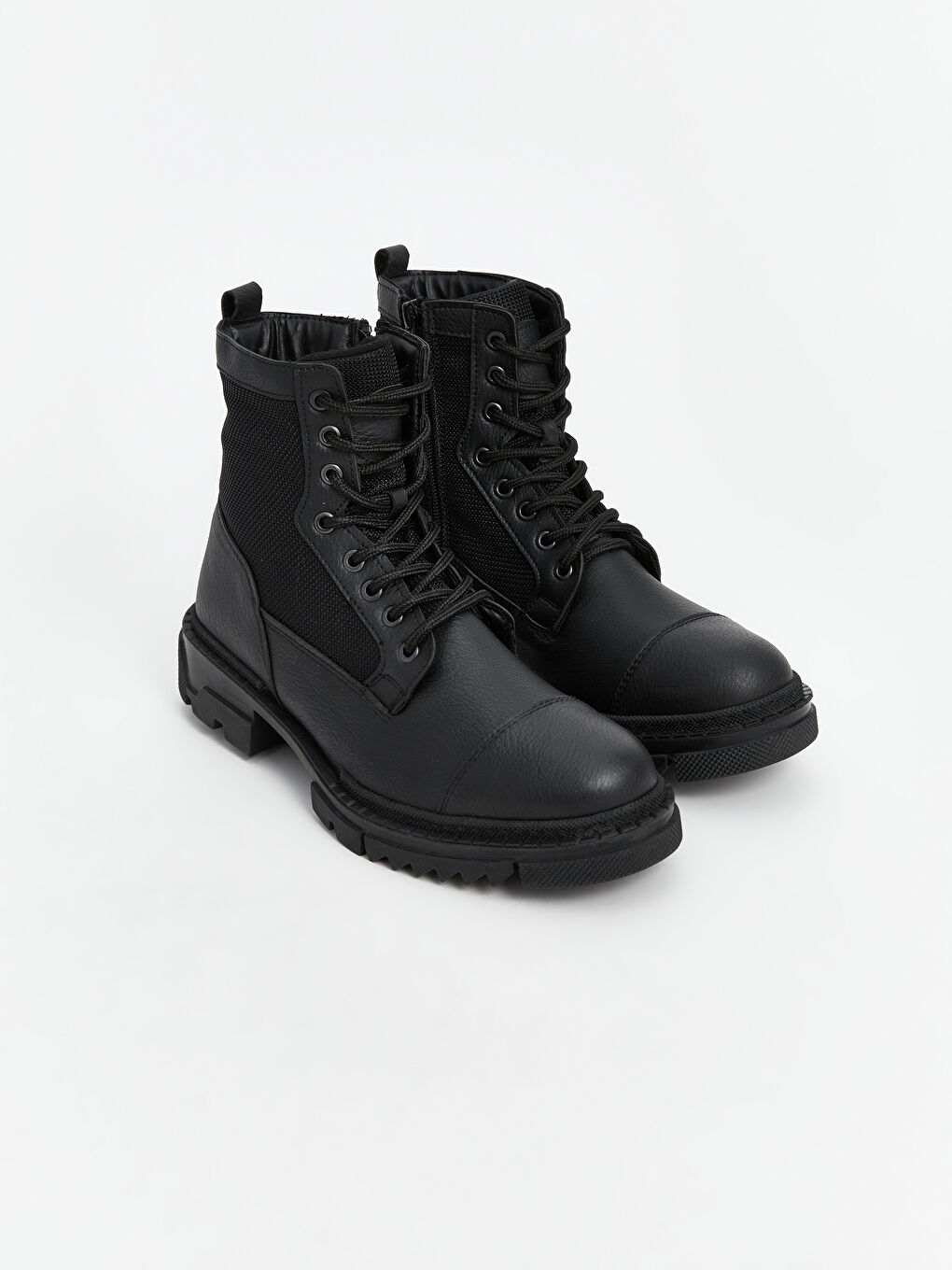 Siyah Deri Görünümlü Erkek Bot