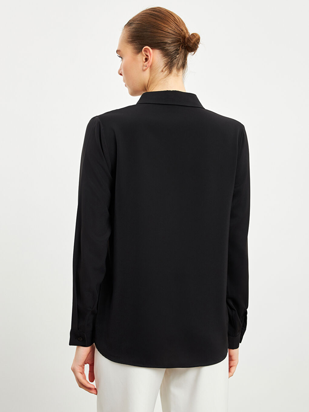 Brooch Detailed Women's Shirt-3