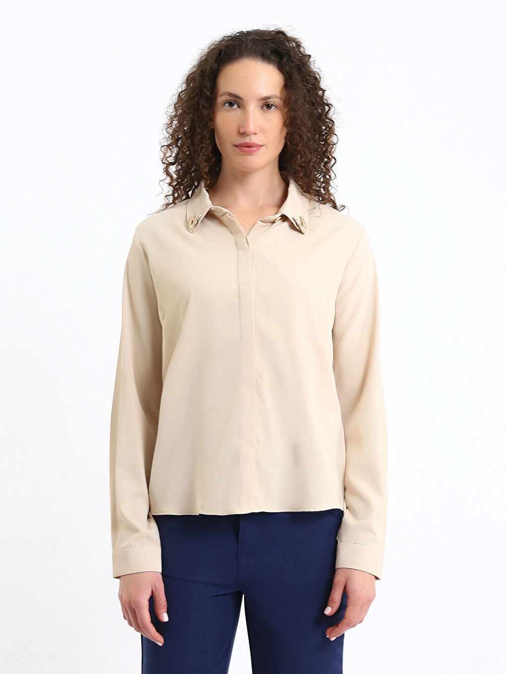 Brooch Detailed Women's Shirt
