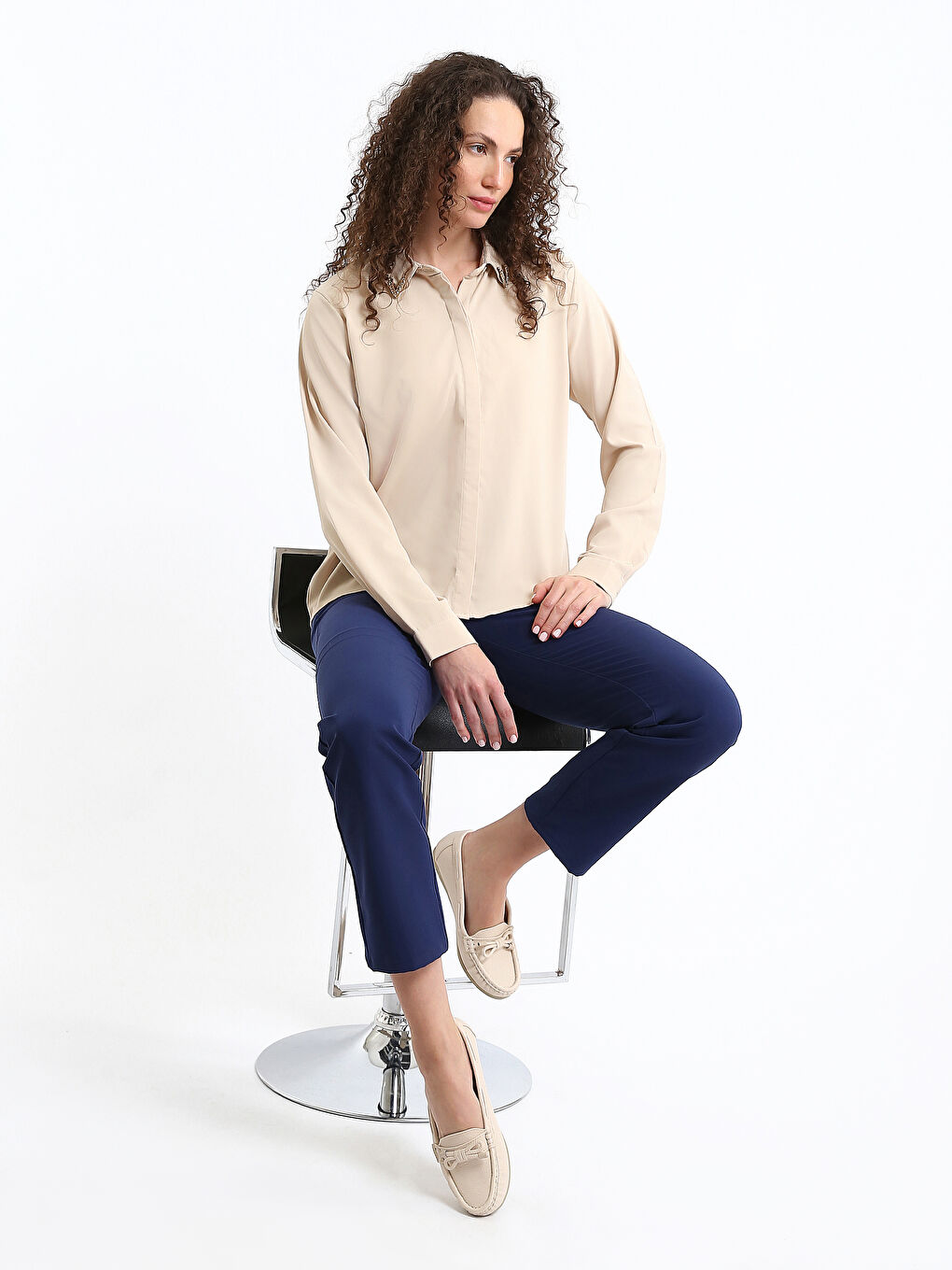 Brooch Detailed Women's Shirt-1