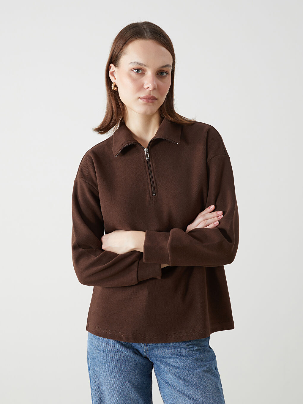 Kahverengi Dik Yaka Kadın Fermuarlı Sweatshirt