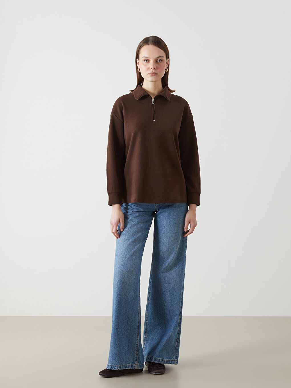 Kahverengi Dik Yaka Kadın Fermuarlı Sweatshirt-1