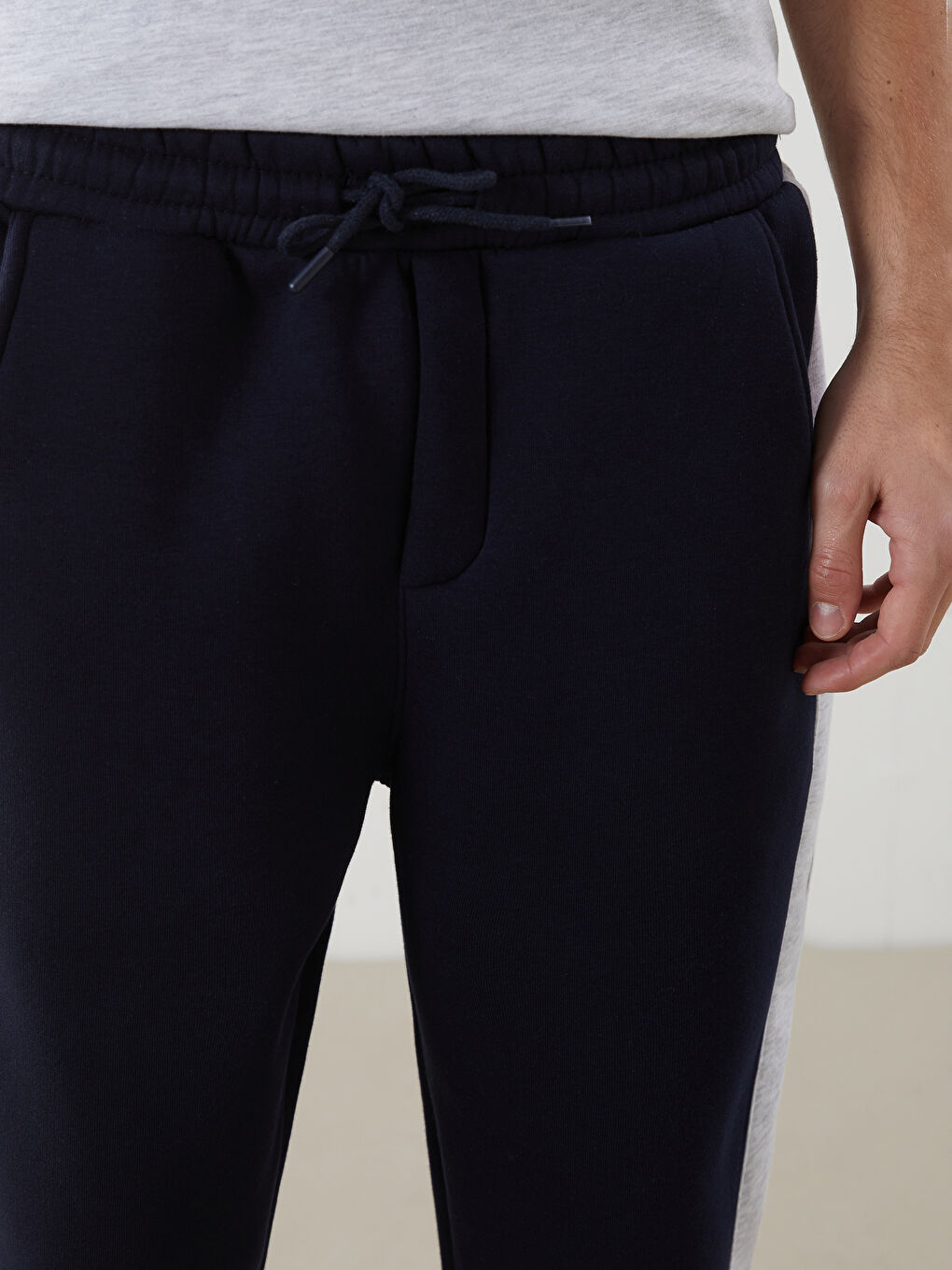 Standard Fit Men's Jogger Sweatpants -W4M379Z8-J2Y