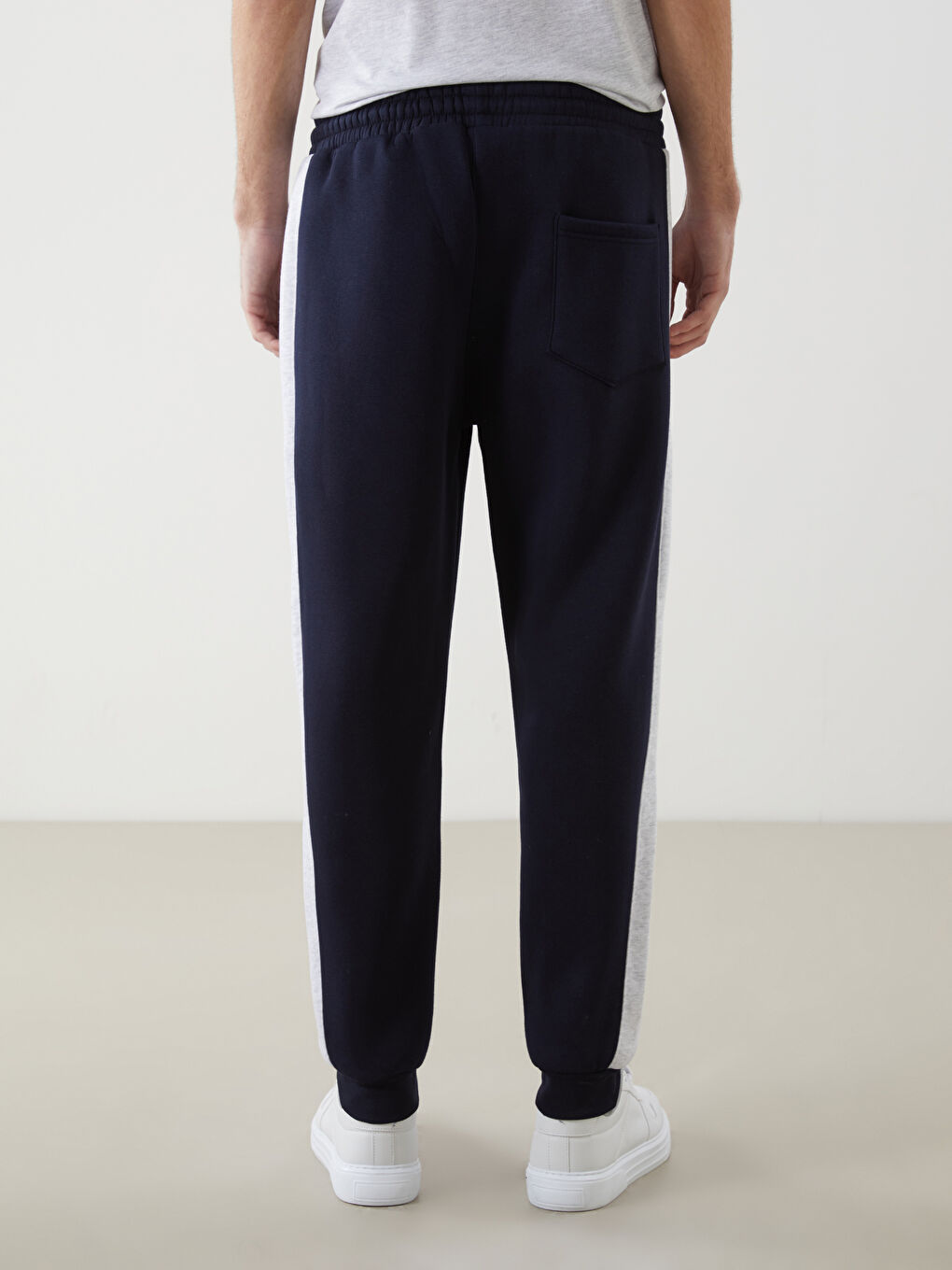 Standard Fit Men's Jogger Sweatpants -W4M379Z8-J2Y