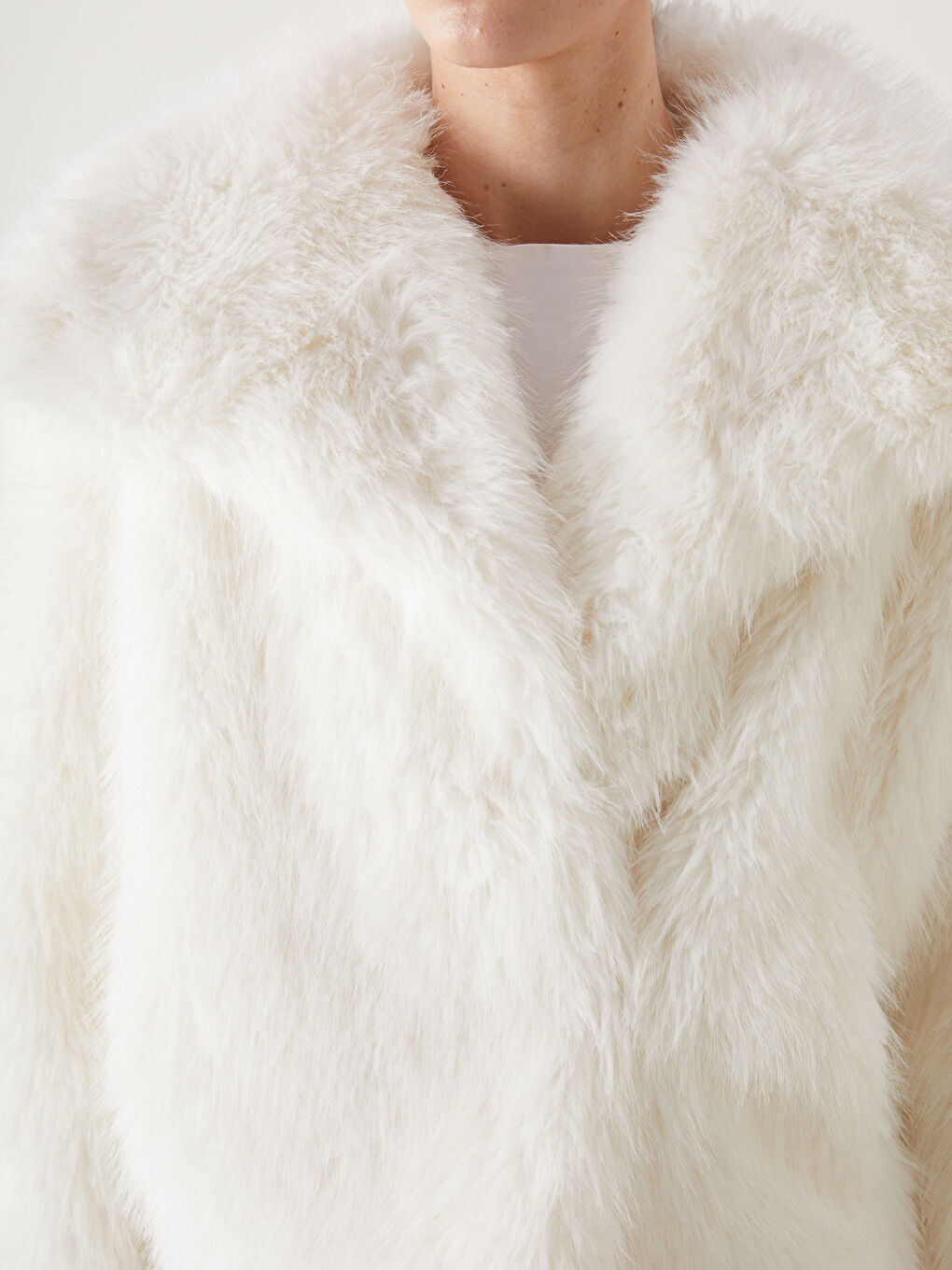 Bej Ceket Yaka Oversize Kadın Kürk Mont-2