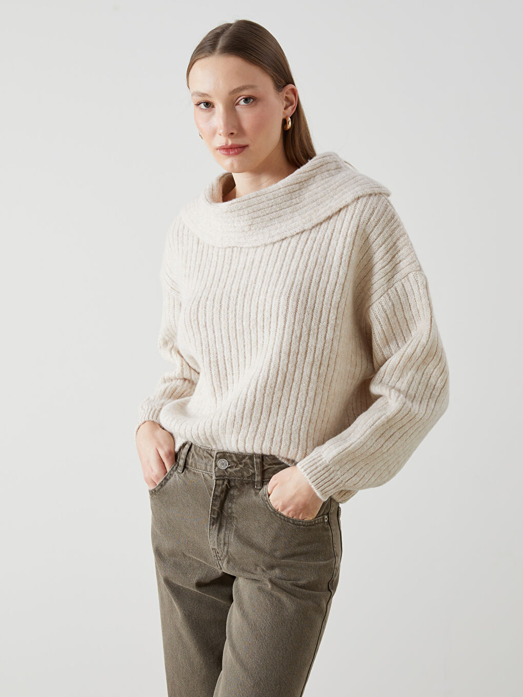 Ekru Kayık Yaka Kadın Triko Kazak